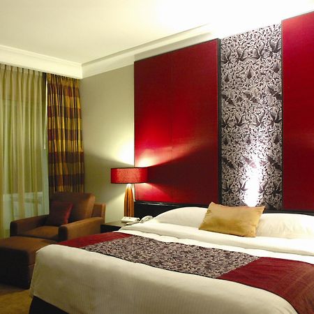 Surya Hotel & Cottages Prigen Esterno foto