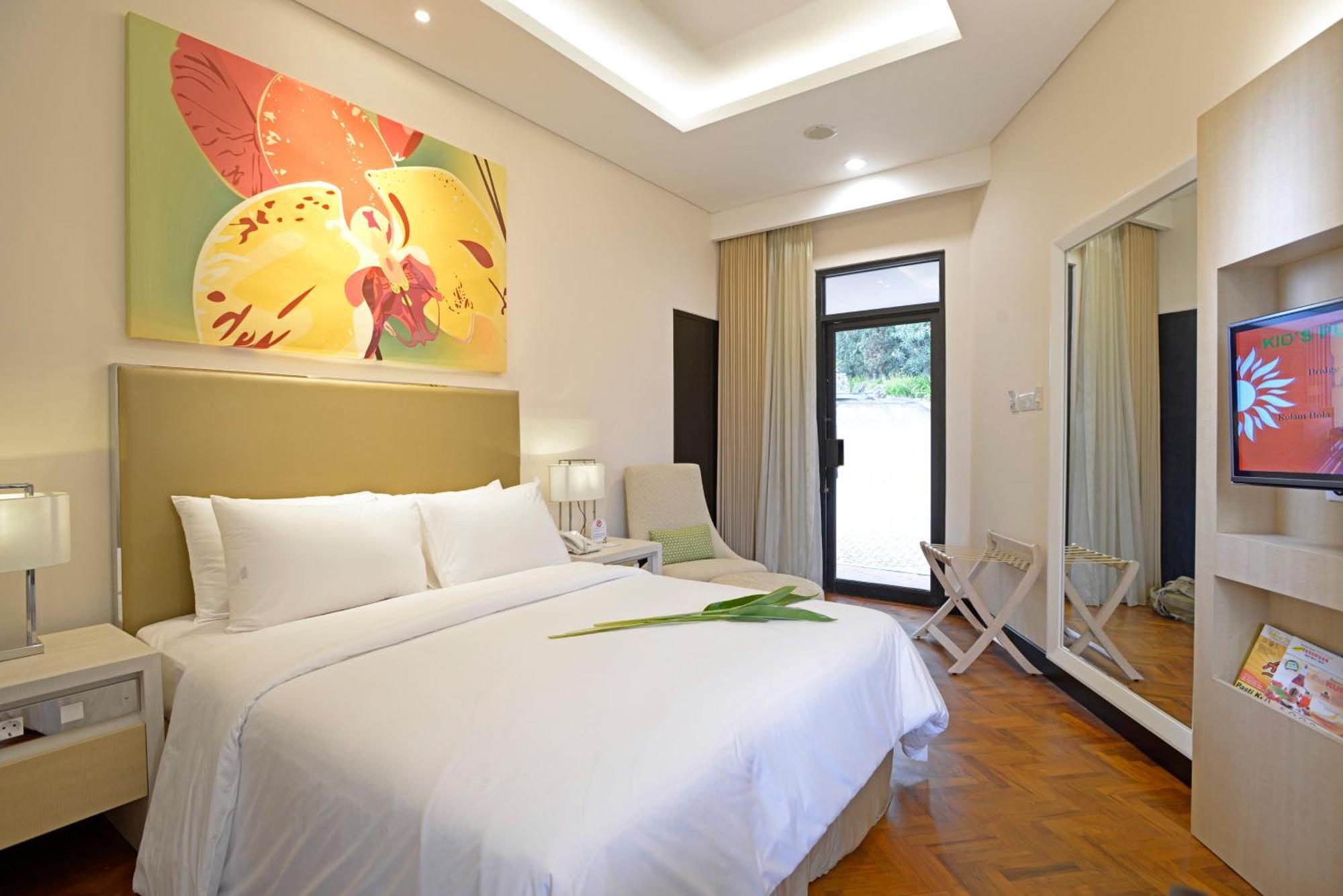 Surya Hotel & Cottages Prigen Esterno foto