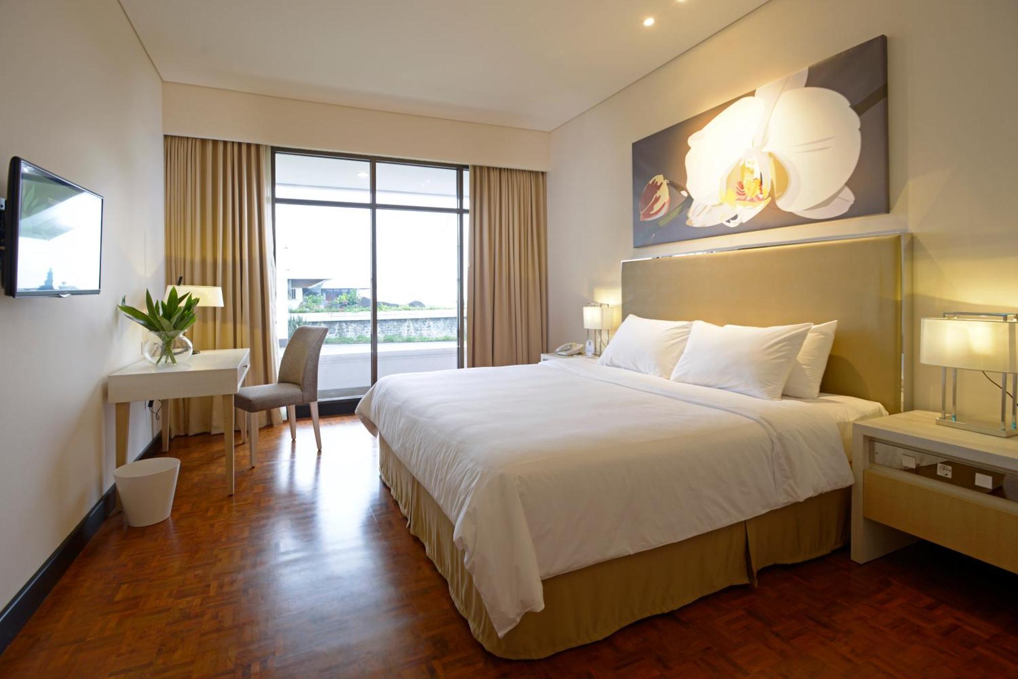 Surya Hotel & Cottages Prigen Esterno foto
