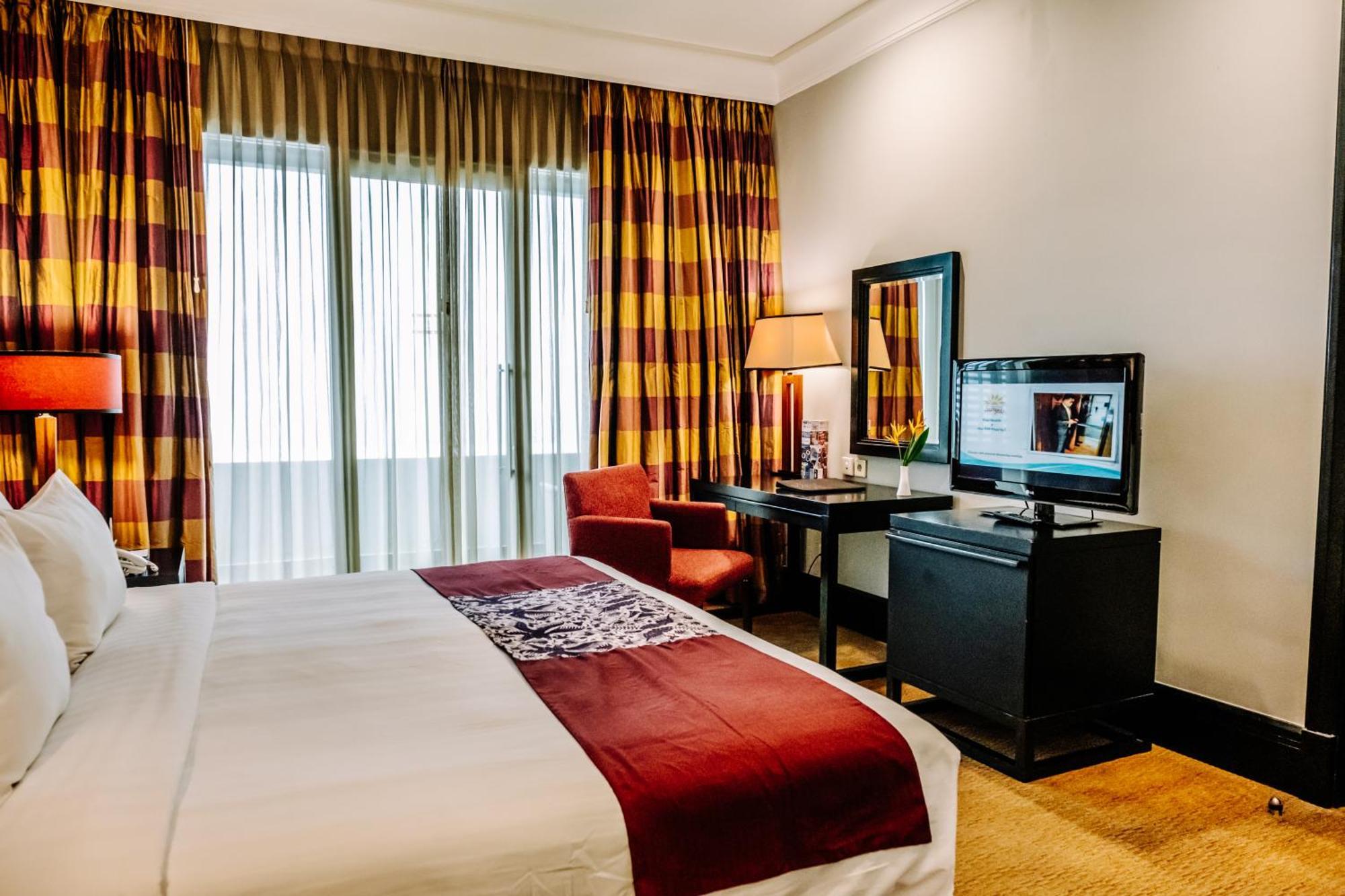 Surya Hotel & Cottages Prigen Esterno foto
