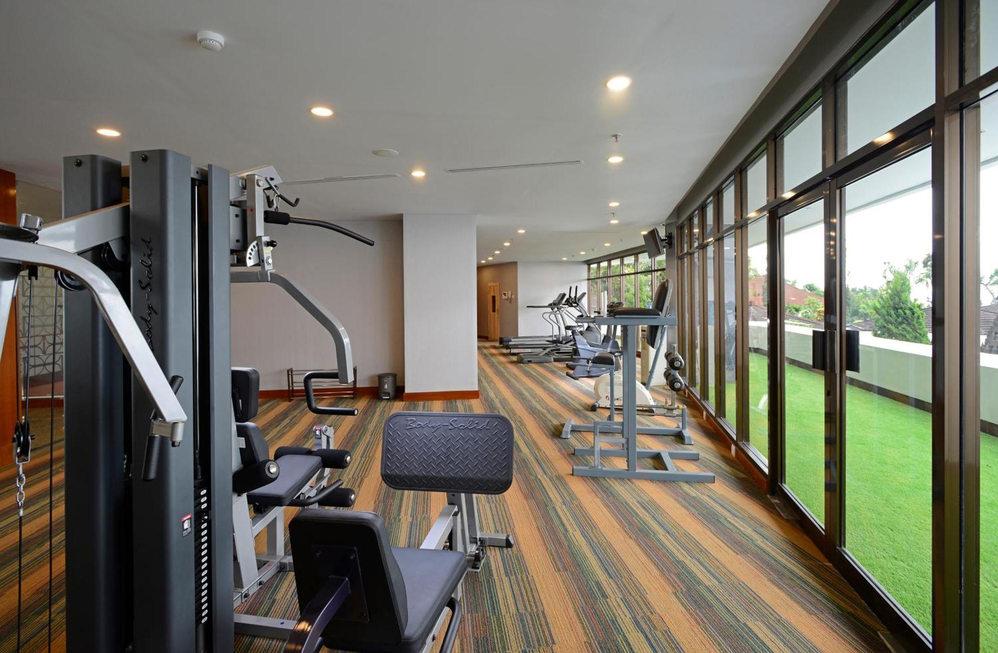 Surya Hotel & Cottages Prigen Esterno foto