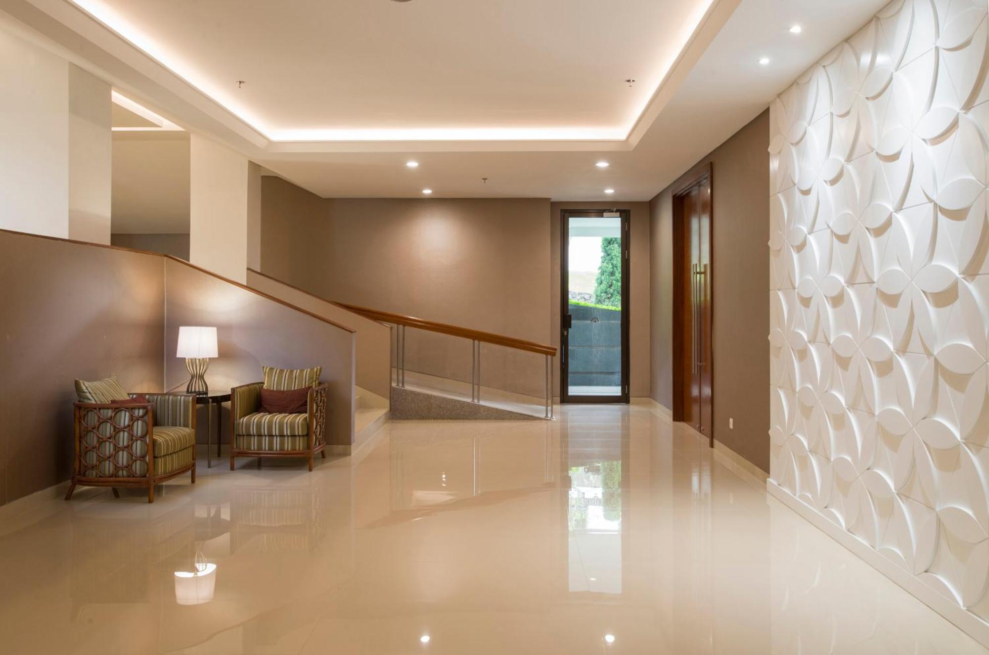 Surya Hotel & Cottages Prigen Esterno foto