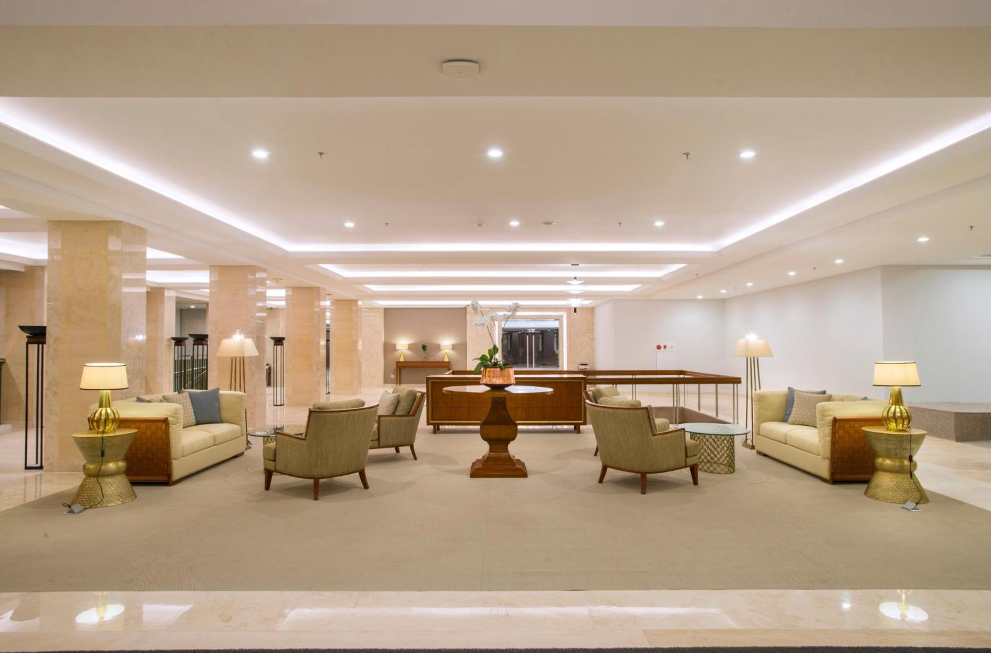 Surya Hotel & Cottages Prigen Esterno foto