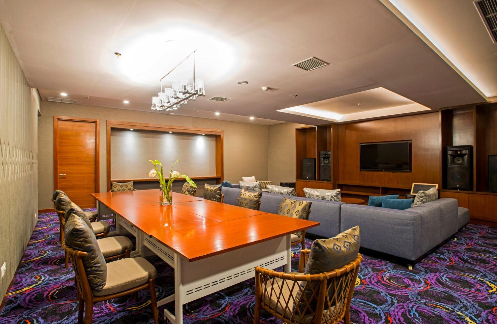 Surya Hotel & Cottages Prigen Esterno foto